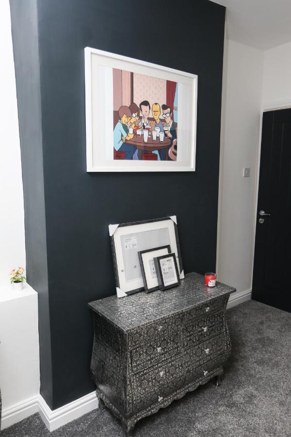 Cheerful 4-Bedroom Home In Sheffield Walkly Exteriör bild